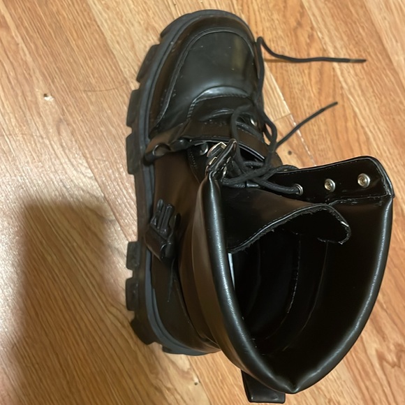 Combat buckle boots - Picture 8 of 8